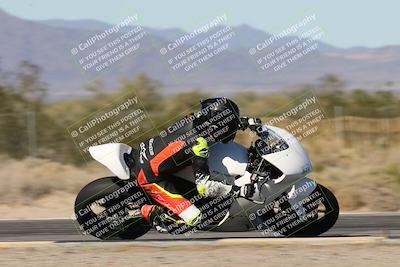 media/Dec-04-2025-Racers Edge (Thu) [[5ebc9f124d]]/3-B Group/5-Session 2 Turn 2 inside Speed Pans/